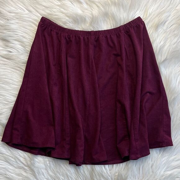 Brandy Melville Mini Skater Skirt Burgundy One Size - Picture 2 of 4